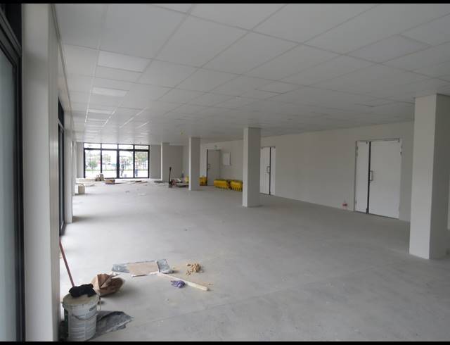 47M² MEDICAL SUITE TO LET IN PAARDEVLEI